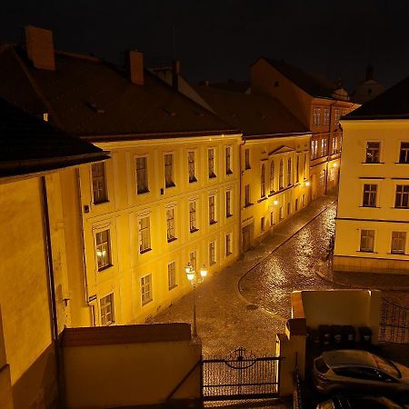 Velke Studio Na Velkem Namesti S Vybavenou Kuchyni Hradec Králové エクステリア 写真